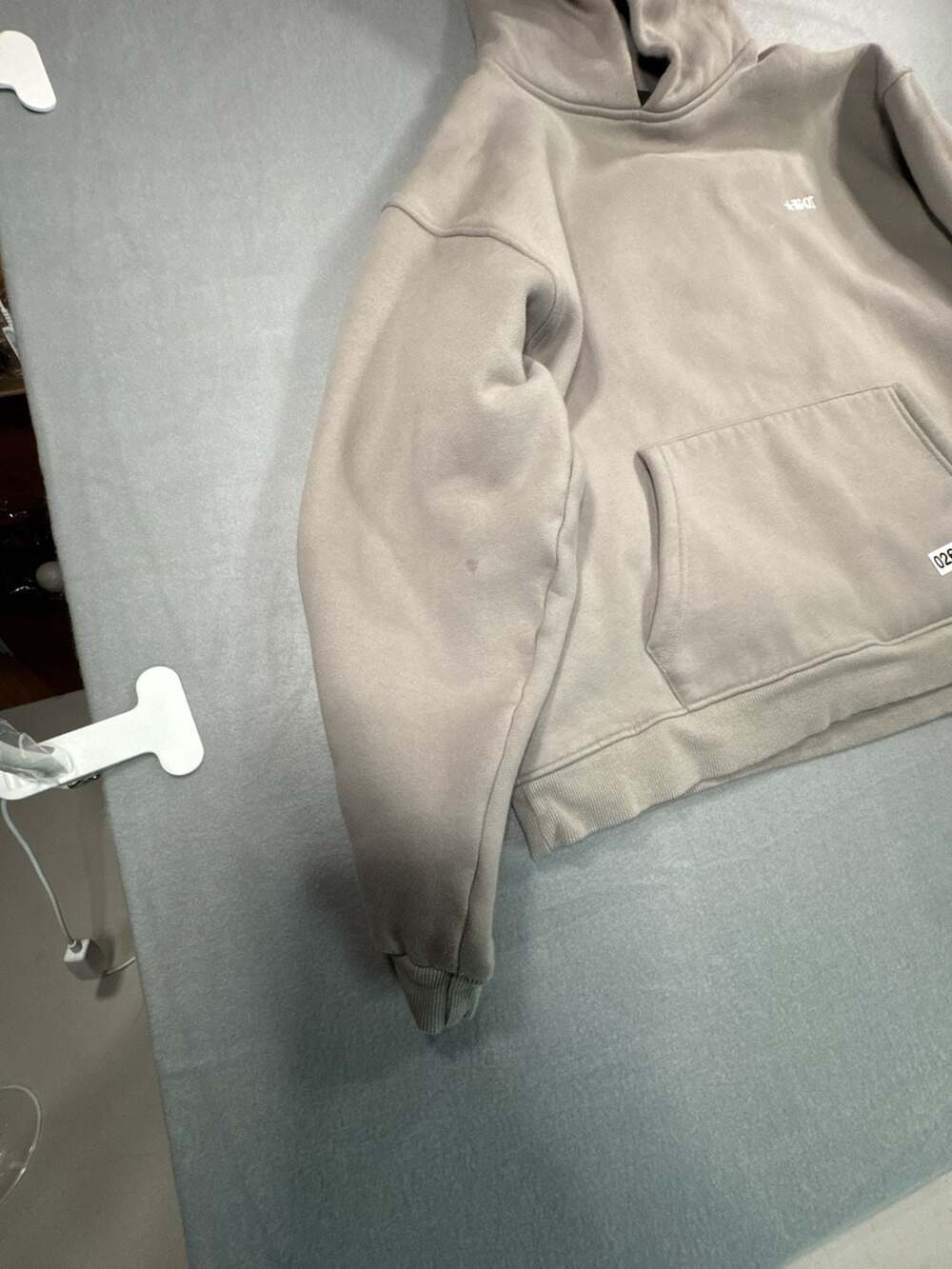 BADCHAPTER USA Oversized Pullover Hoodie - Picture 5 of 7
